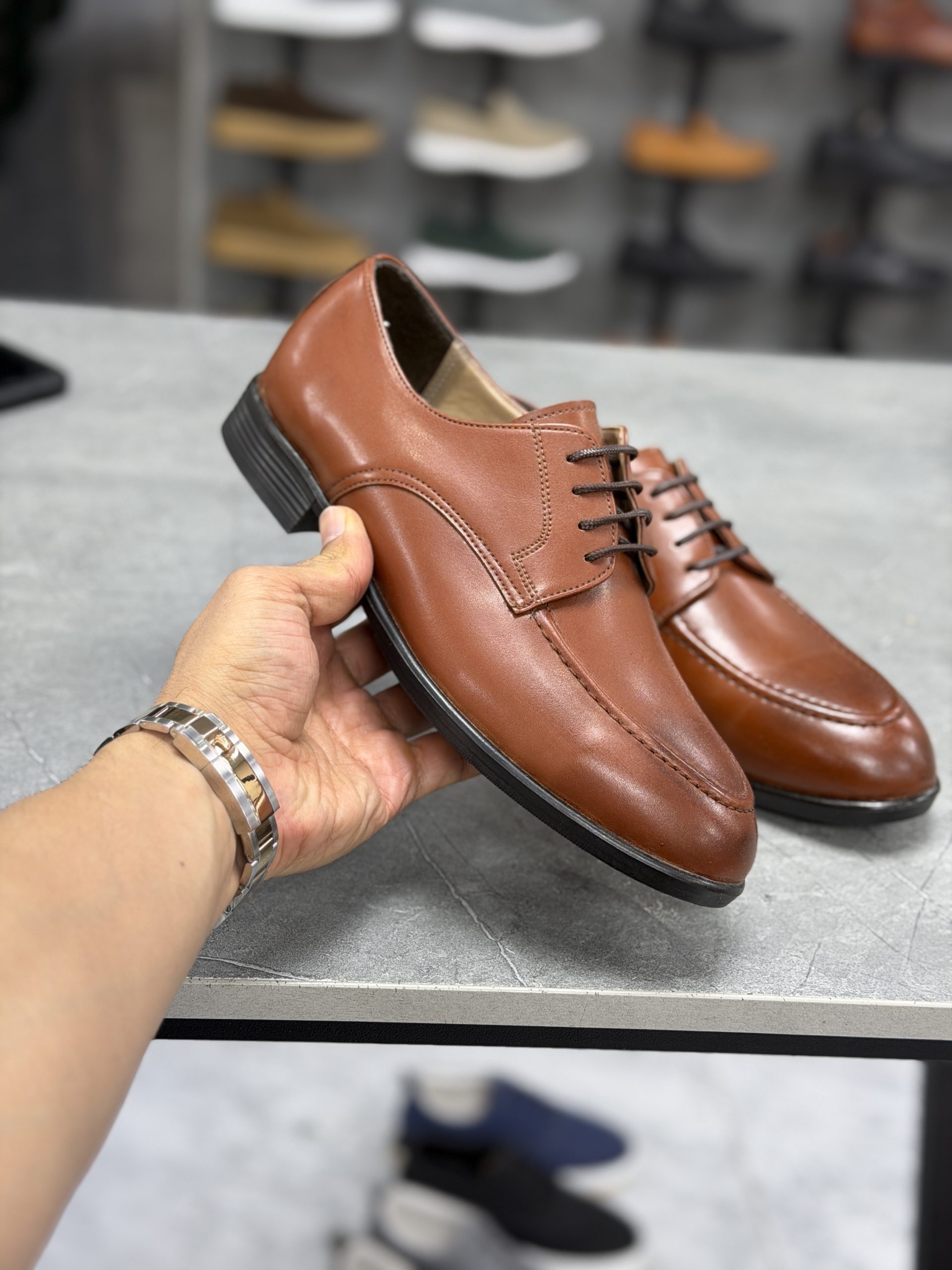 کفش کلاسیک مدل ساعتی